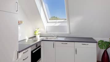 Kühlschrank, Ofen, Herdplatte, Geschirrspüler