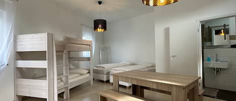 1 chambre, Wi-Fi gratuit, draps fournis