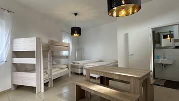 1 habitación, wifi gratis y ropa de cama