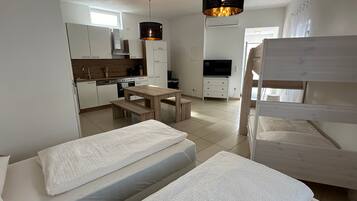 1 bedroom, free WiFi, bed sheets