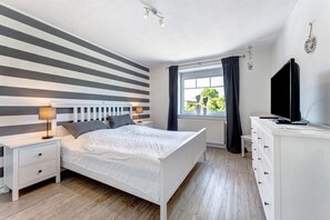 2 bedrooms, free WiFi, bed sheets - Apartment 'Alte Schule Schalkholz' with Shared Garden and Wi-Fi (Schalkholz)