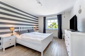 2 عدّة غرف نوم وواي فاي مجانًا وملاءات أسرّة