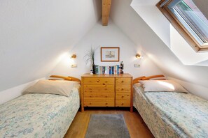 1 dormitorio, tabla de planchar con plancha, wifi gratis y ropa de cama