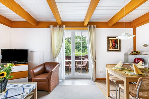 Apartment 'Atlanta 103' with Shared Terrace, Private Garden and Wi-Fi