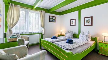 1 bedroom, iron/ironing board, free WiFi, bed sheets