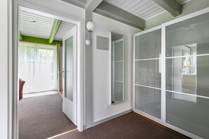 Interior - Apartment 'Atlanta 101' with Private Terrace, Private Garden and Wi-Fi (Pellworm)