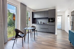 Dining - Apartment "Egge Resort 7a" with Balcony, Whirlpool and Sauna (Altenbeken)