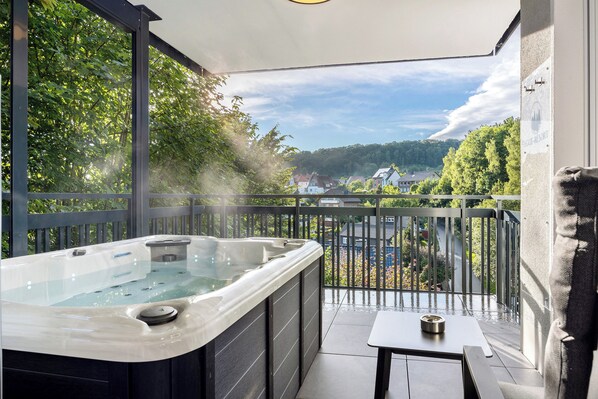 Bain à remous extérieur