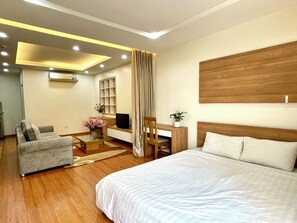 Apartamento familiar | Escritorio y espacio para trabajar con un portátil