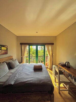 Basic Apartment, Garden View