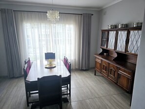 Dining - Casamaya Avondale, Harare. Newly renovated. (Harare)