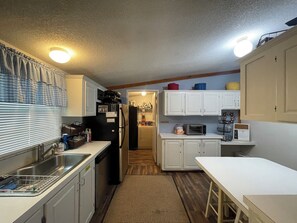 Private kitchen - RIVER ACCESS - CONCAN FRIO RIVERBANK, walk from family-friendly house (Concan)