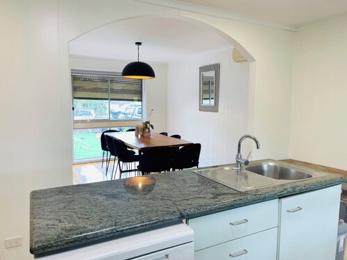 D142 Sunshine Designed Living