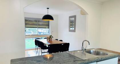 D142 Sunshine Designed Living