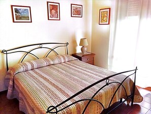 Classic Double or Twin Room, Garden View | Iron/ironing board, free WiFi
