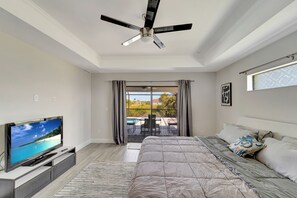 4 chambres, coffres-forts dans les chambres, bureau