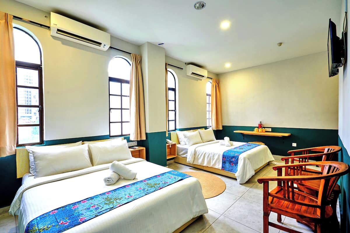 Superior Queen Suite | 1 bedroom, desk, laptop workspace, iron/ironing board