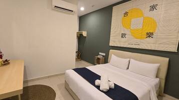 Standard Room | Desk, laptop workspace, iron/ironing board (on request), WiFi (free)