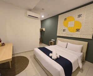 Standard Room | Desk, laptop workspace, iron/ironing board (on request), free WiFi - Cojoy Hotel Chinatown (Kuala Lumpur)