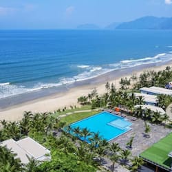 Praia particular, areia branca, bar na praia