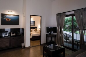 Deluxe Double Room, Garden View