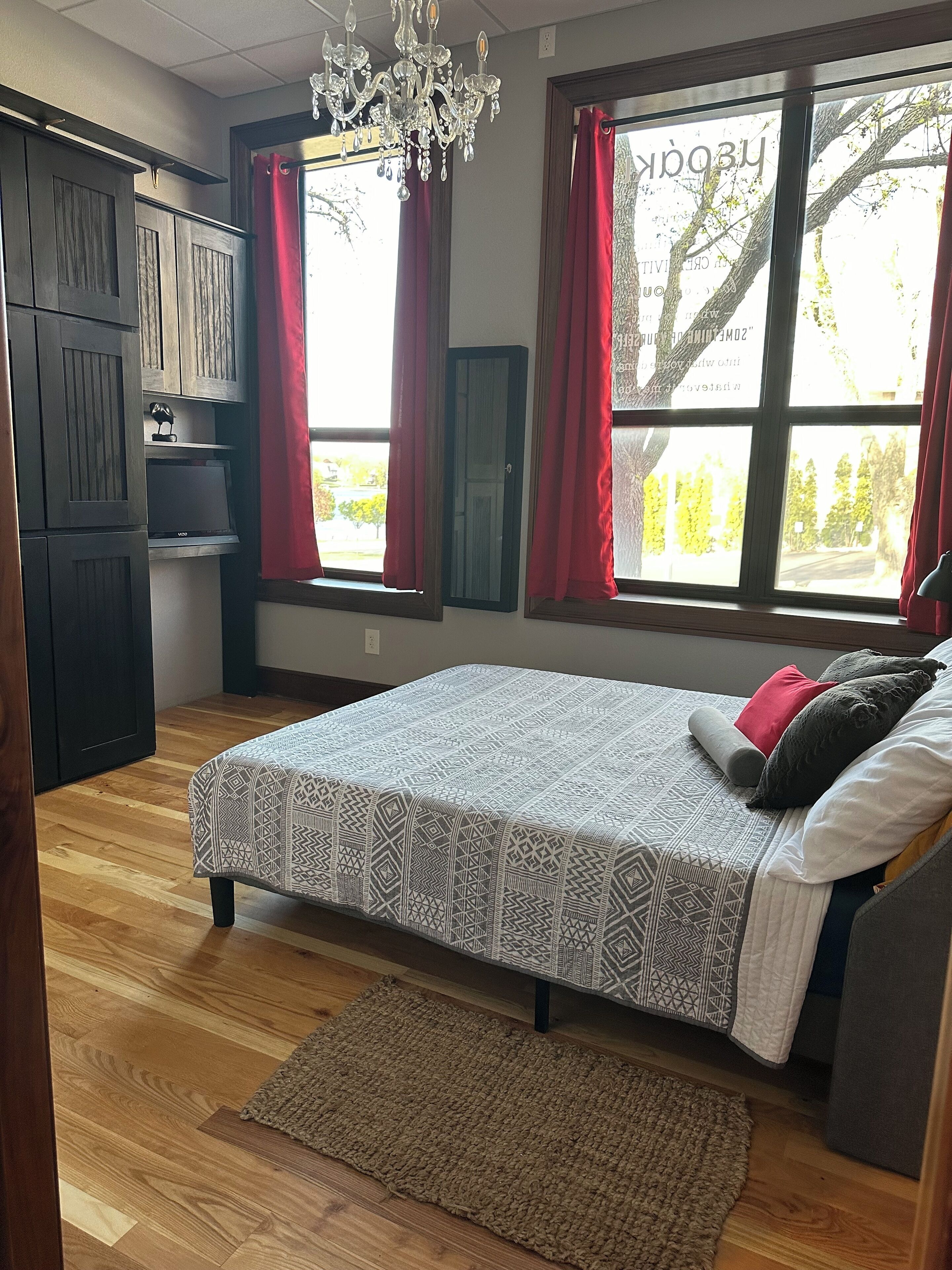 2 bedrooms, WiFi, bed sheets