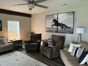 Living area - 5 min to water, everything new, spacious barndo in Port Neches!   (Port Neches)