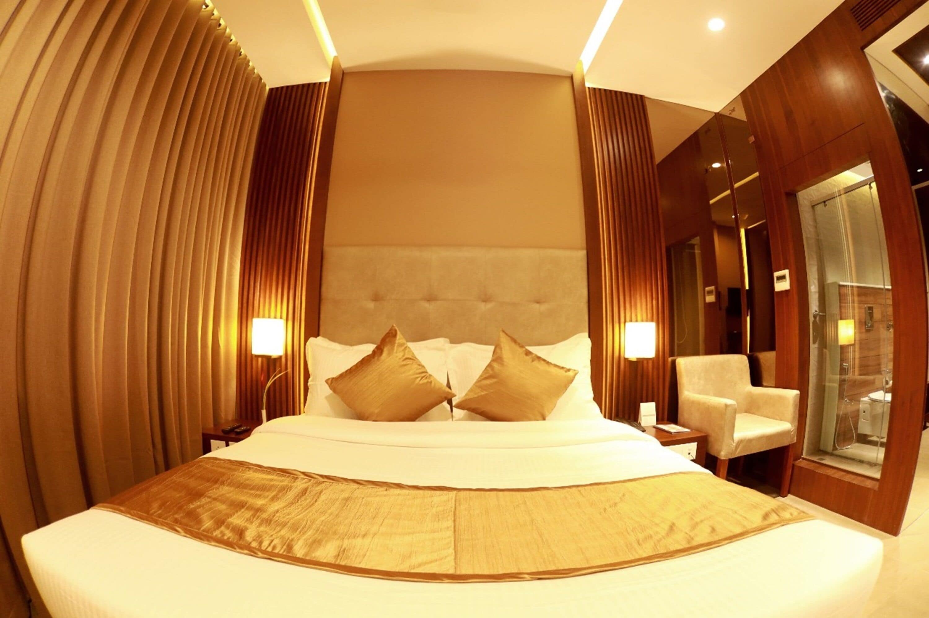 Deluxe-dobbeltværelse - byudsigt | Pengeskab på værelset, lydisolering, gratis Wi-Fi