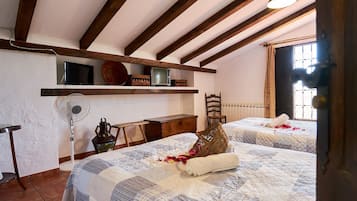 6 bedrooms, iron/ironing board, free WiFi, bed sheets