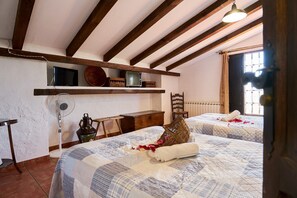 6 chambres, fer et planche à repasser, Wi-Fi gratuit, draps fournis