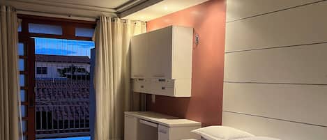 4 habitaciones, escritorio, tabla de planchar con plancha y wifi gratis