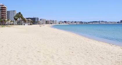 Maison avec jardin et piscine privée à 6km plage