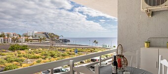 Apartment 'Sol Y Playa' with Private Terrace, Wi-Fi and Air Conditioning