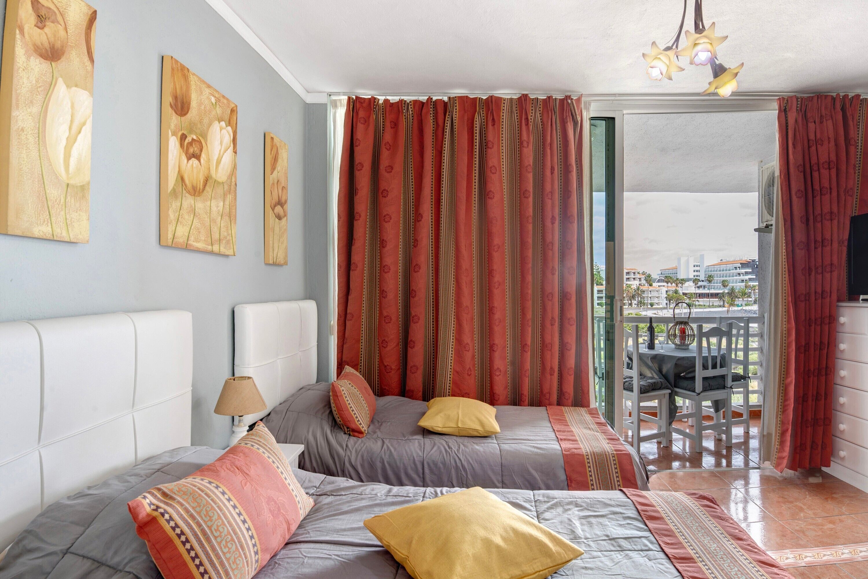 1 quarto, Wi-Fi de cortesia, roupa de cama