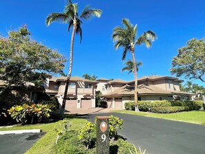 Exterior - 2BD/2.5BA, Golf View w Pool, Tennis & Gym, Gated Townhome in Waikoloa Colony (Waikoloa Village)