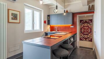 Réfrigérateur, four, plaque de cuisson, lave-vaisselle