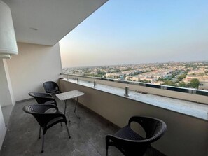 Deluxe Apartment | City view