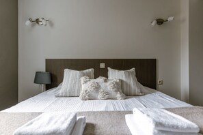 2 chambres, fer et planche à repasser, lit parapluie, Wi-Fi