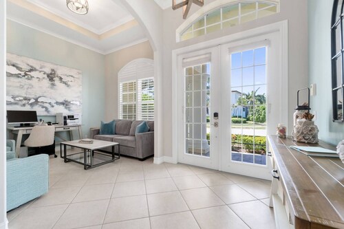 Serene Home in the Estates Neighborhood ~Peaceful Location w/Pool, Spa, WiFi & Beaches Nearby