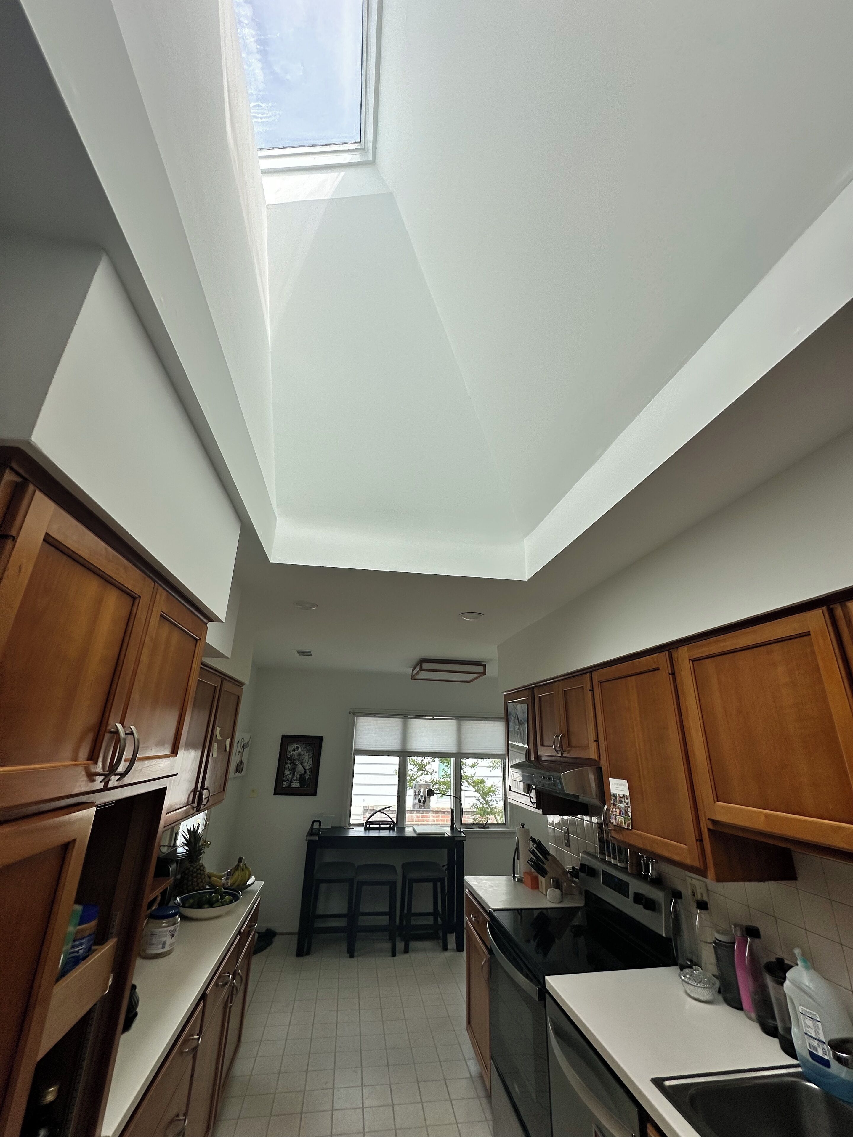 Mikroaaltouuni, uuni, liesi, astianpesukone