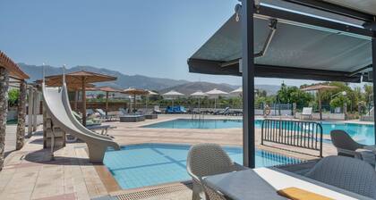 Studio Apartment 'Golden Sun 1' with Sea View, Shared Pool and Wi-Fi