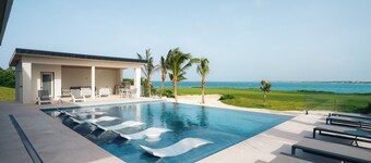 Ocean Oasis Villa - Luxury Villa + Full Concierge!