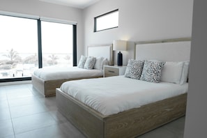 7 bedrooms, in-room safe, desk, iron/ironing board