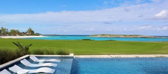 Coral Cove Villa - Luxury Villa + Full Concierge!