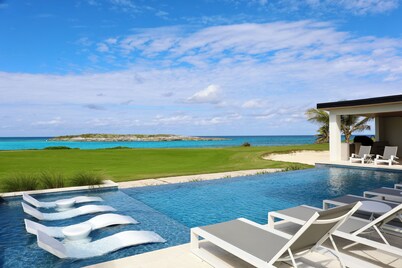 Coral Cove Villa - Luxury Villa + Full Concierge!