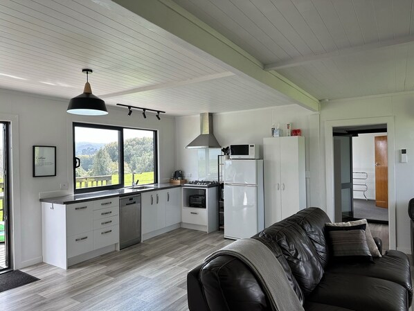 Interior - Nibble Nook Farm Cottage (Tapapa)