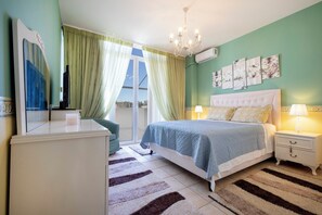 3 chambres, fer et planche à repasser, Wi-Fi, draps fournis