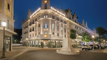 Front of property - evening/night
