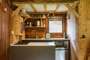 Oven, stovetop, dishwasher, coffee/tea maker