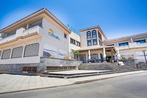 Exterior - Vacation Studio 'Estudio Vista Mar 5' with Sea View, Shared Pool and Wi-Fi (El Cotillo)